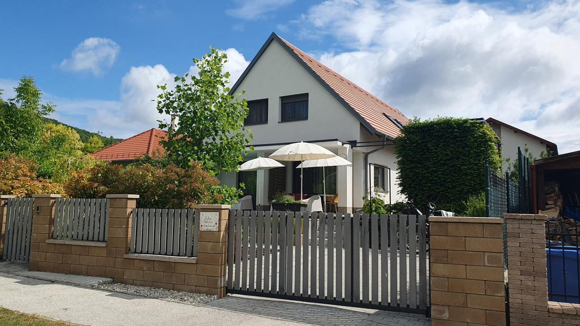 Relax Balaton Apartmanok Балатонфюред Экстерьер фото